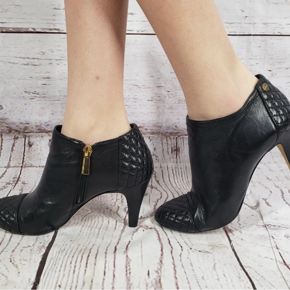 Vince Camuto Valentina Women's Black Leather Ankle Boots Size 10 - Picture 2 of 8